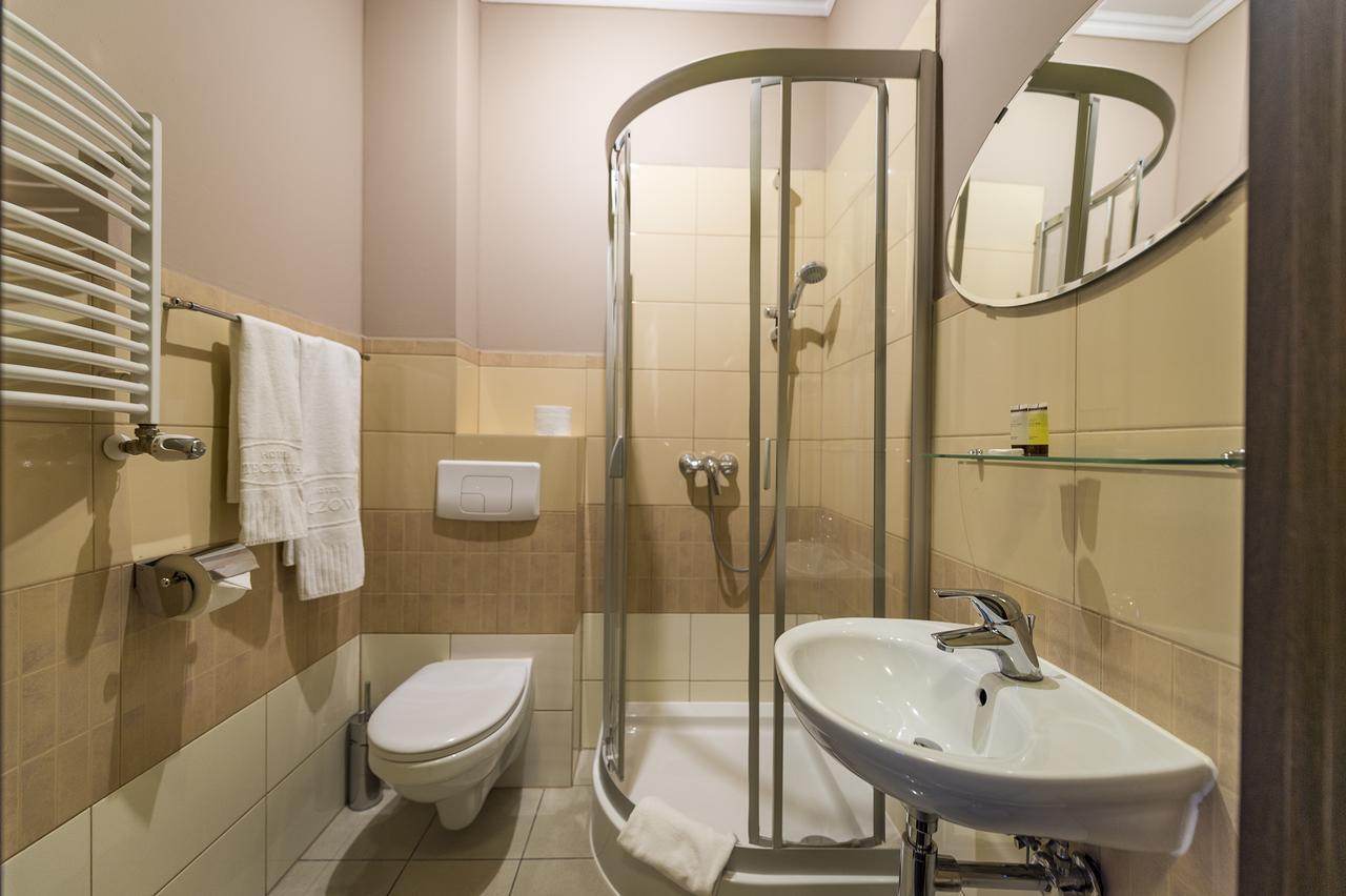Hotel Restauracja Teczowa Luban Eksteriør bilde