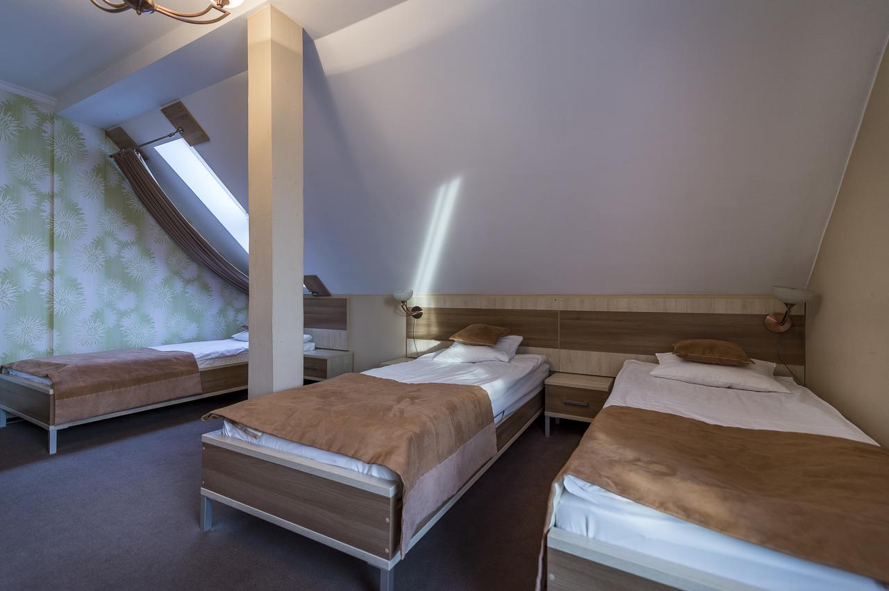 Hotel Restauracja Teczowa Luban Eksteriør bilde